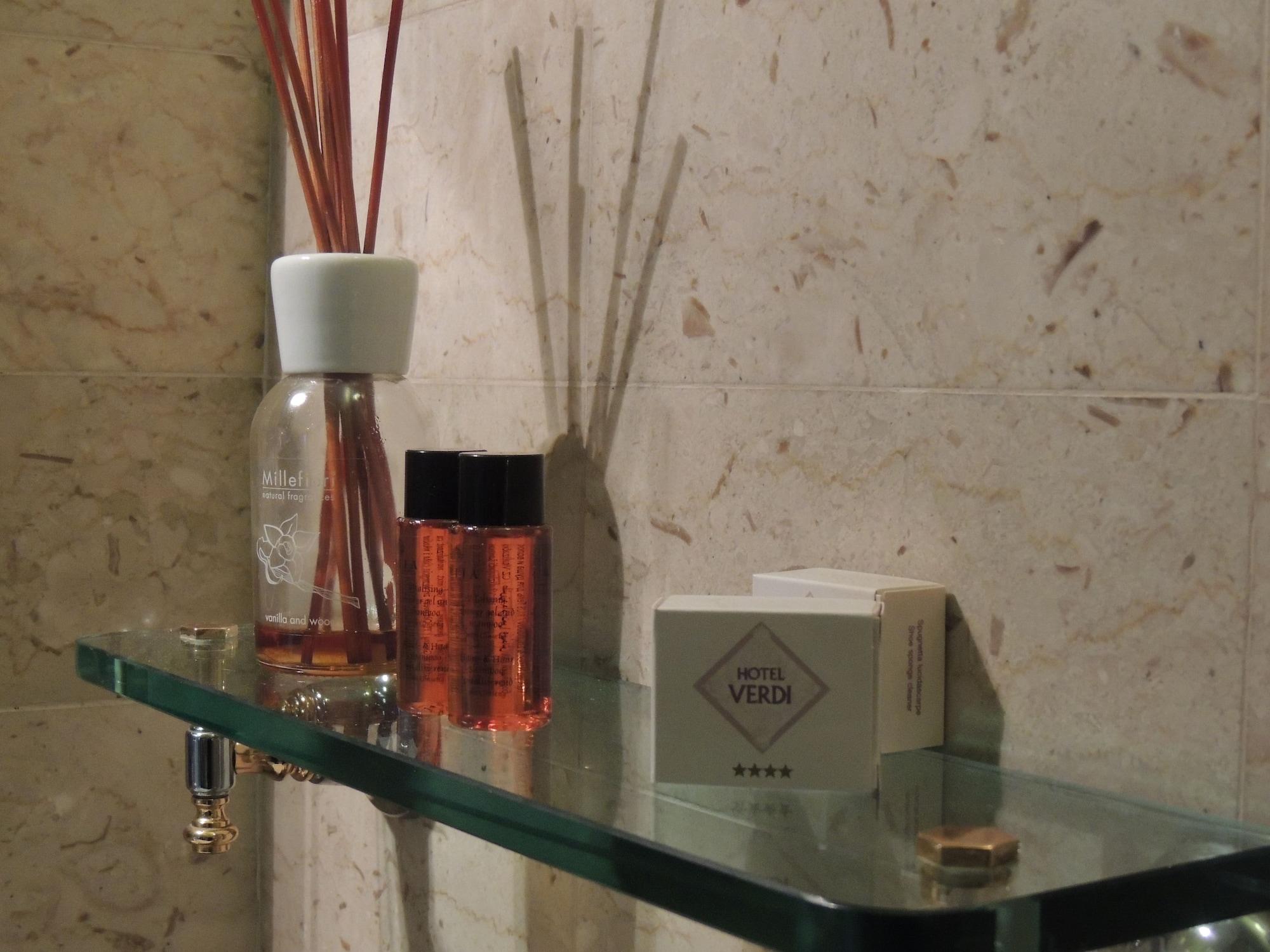 Hotel Verdi Boutique Hotel Парма Екстер'єр фото