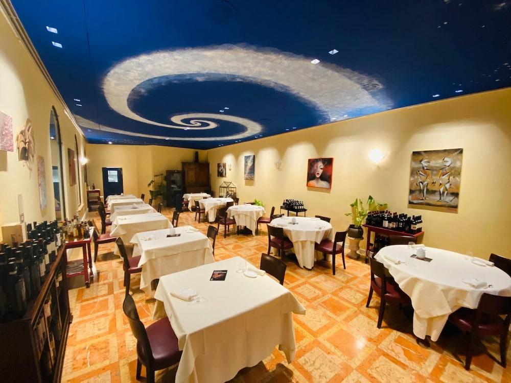 Hotel Verdi Boutique Hotel Парма Екстер'єр фото