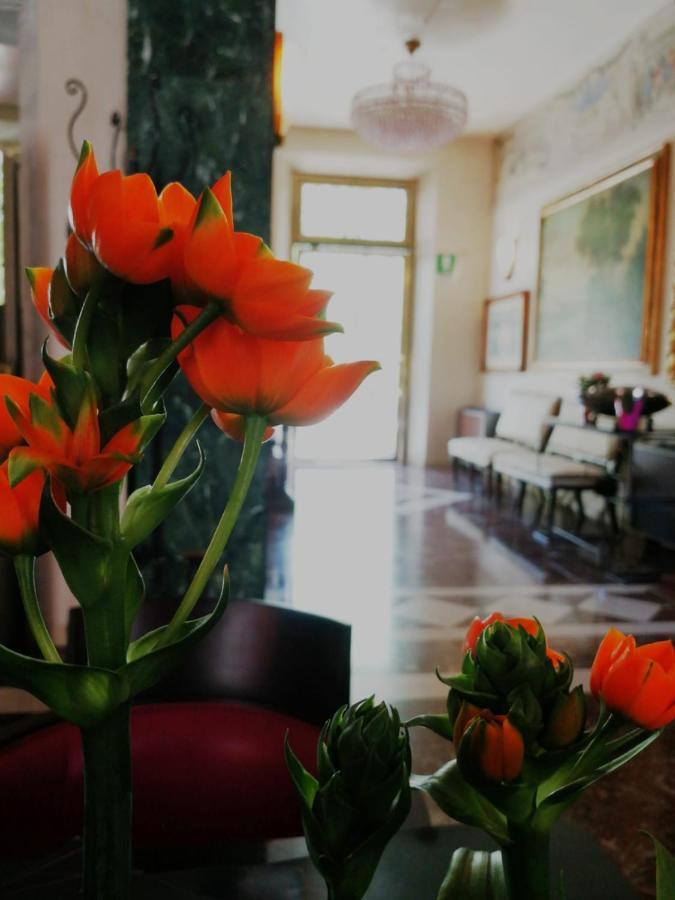 Hotel Verdi Boutique Hotel Парма Екстер'єр фото